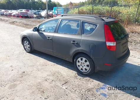 2011 Hyundai Elantra Touring Gls z USA, uszkodzony, nr VIN KMHDC8AE8BU124042